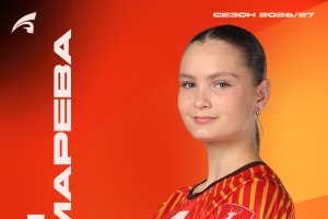 Знакомьтесь: Блокирующая Олеся Пономарёва вместе с командой.